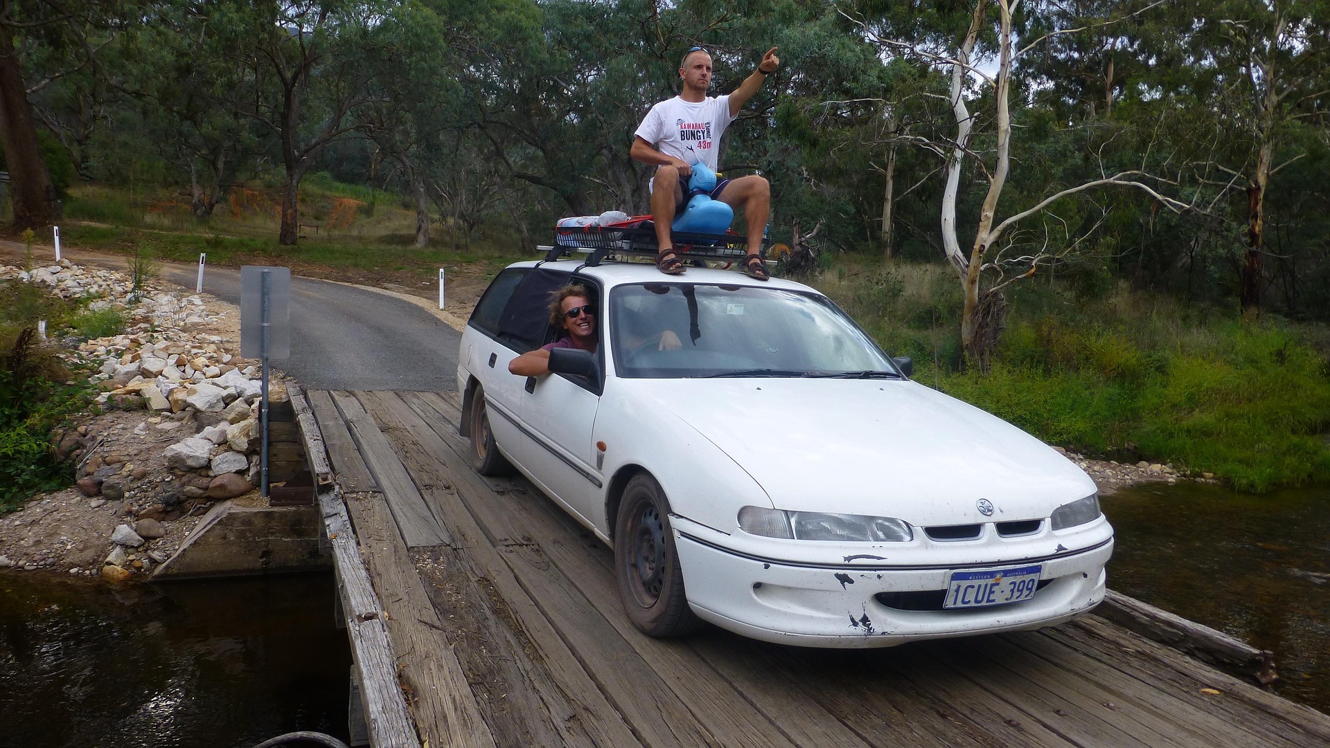Rucksackreisende beim Work and Travel in Australien